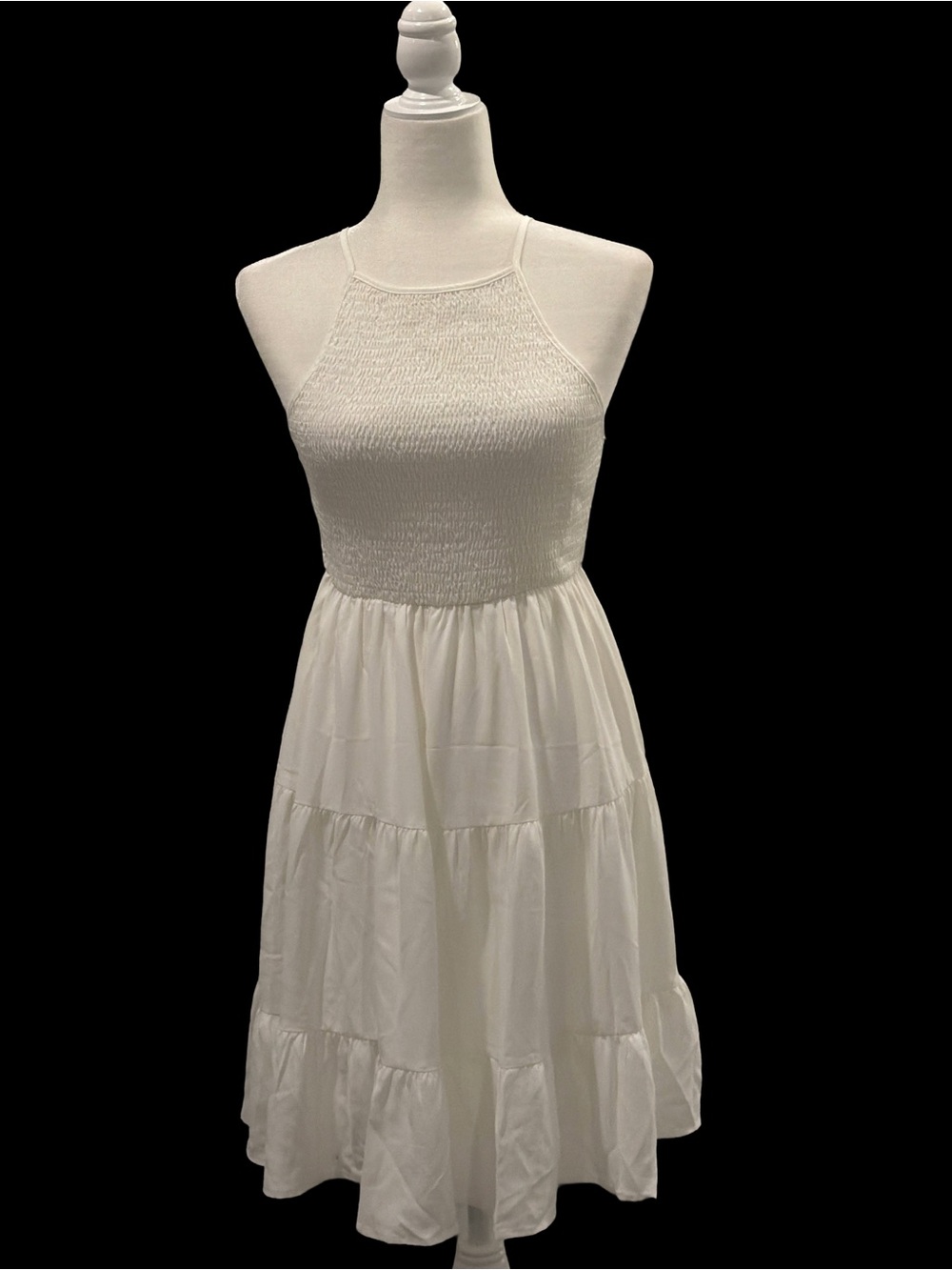Women’s White Smocked Halter Midi Lined Dress
Small